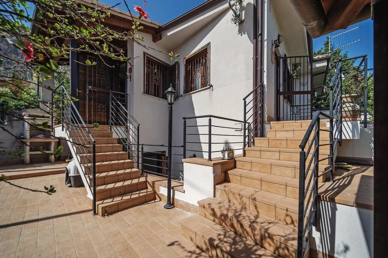 Semesterbostad Mondello Beach House 3 Bedrooms Villa Palermo